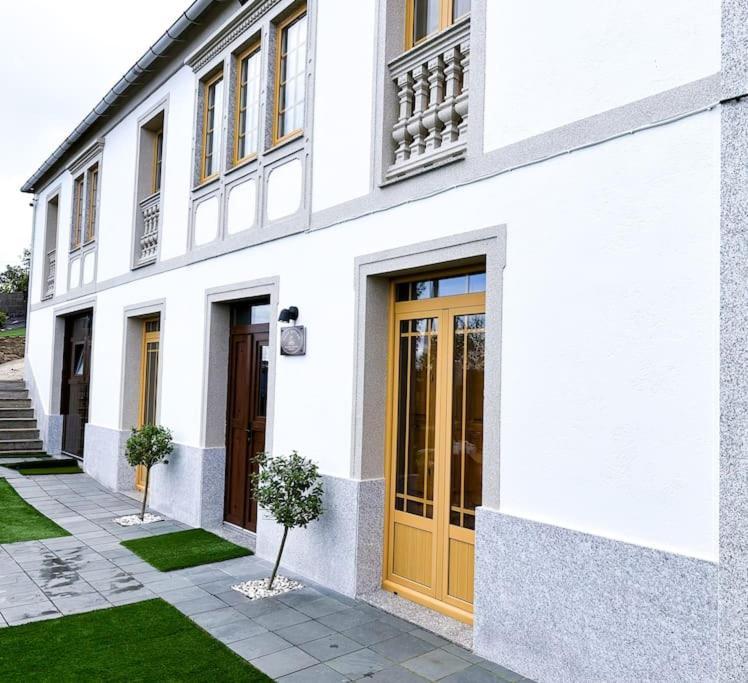Casa Arturo Vila Tríacastela Exterior foto