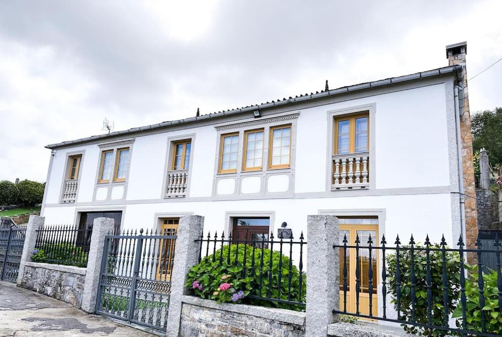 Casa Arturo Vila Tríacastela Exterior foto